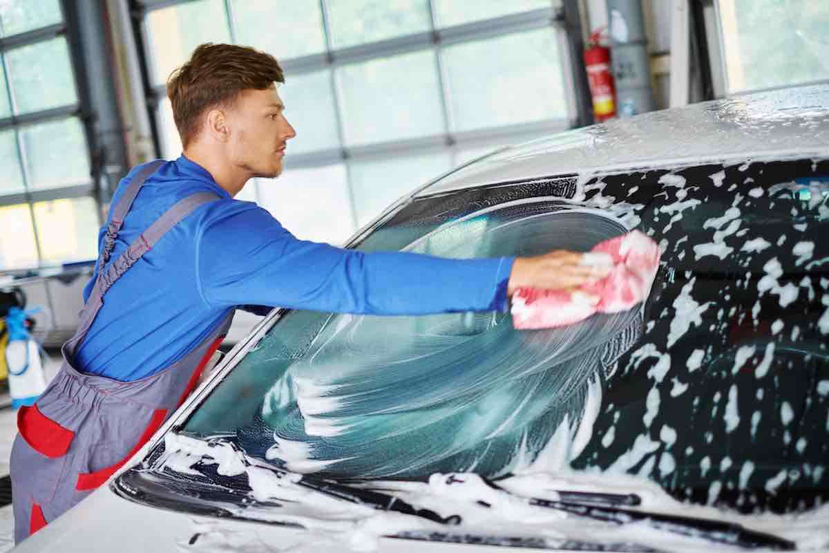 best way to wash a car without scratching