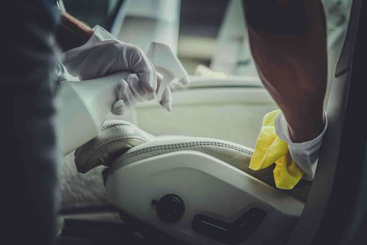 how to get water stains out of car seats