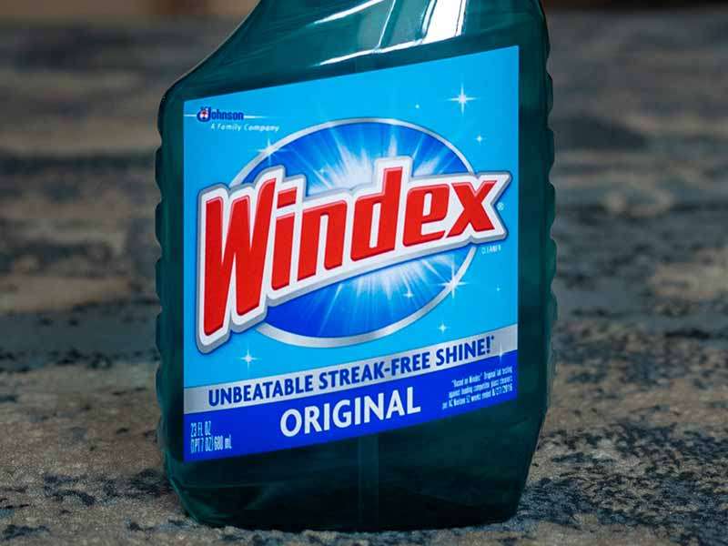can you use windex on car paint?